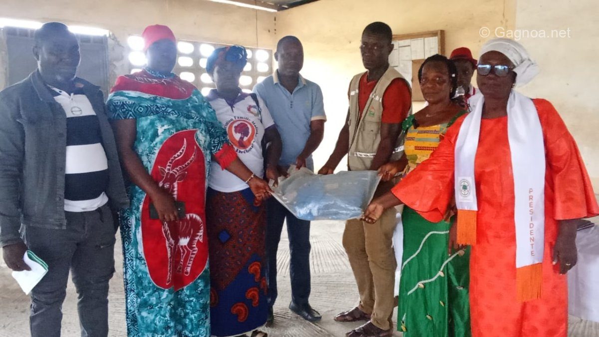 Photo : Mme Koupo Ivone, M. Guedé, M. Yao.